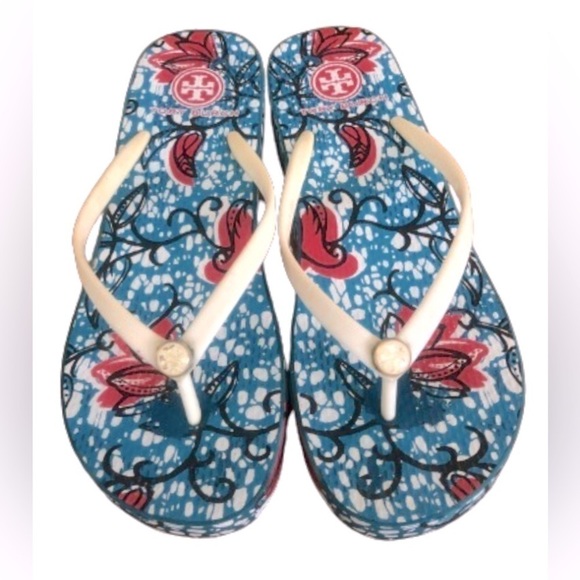 Tory Burch Shoes - Tory Burch blu & burg floral 1.5” platform flip flops w cream straps SZ 10.5